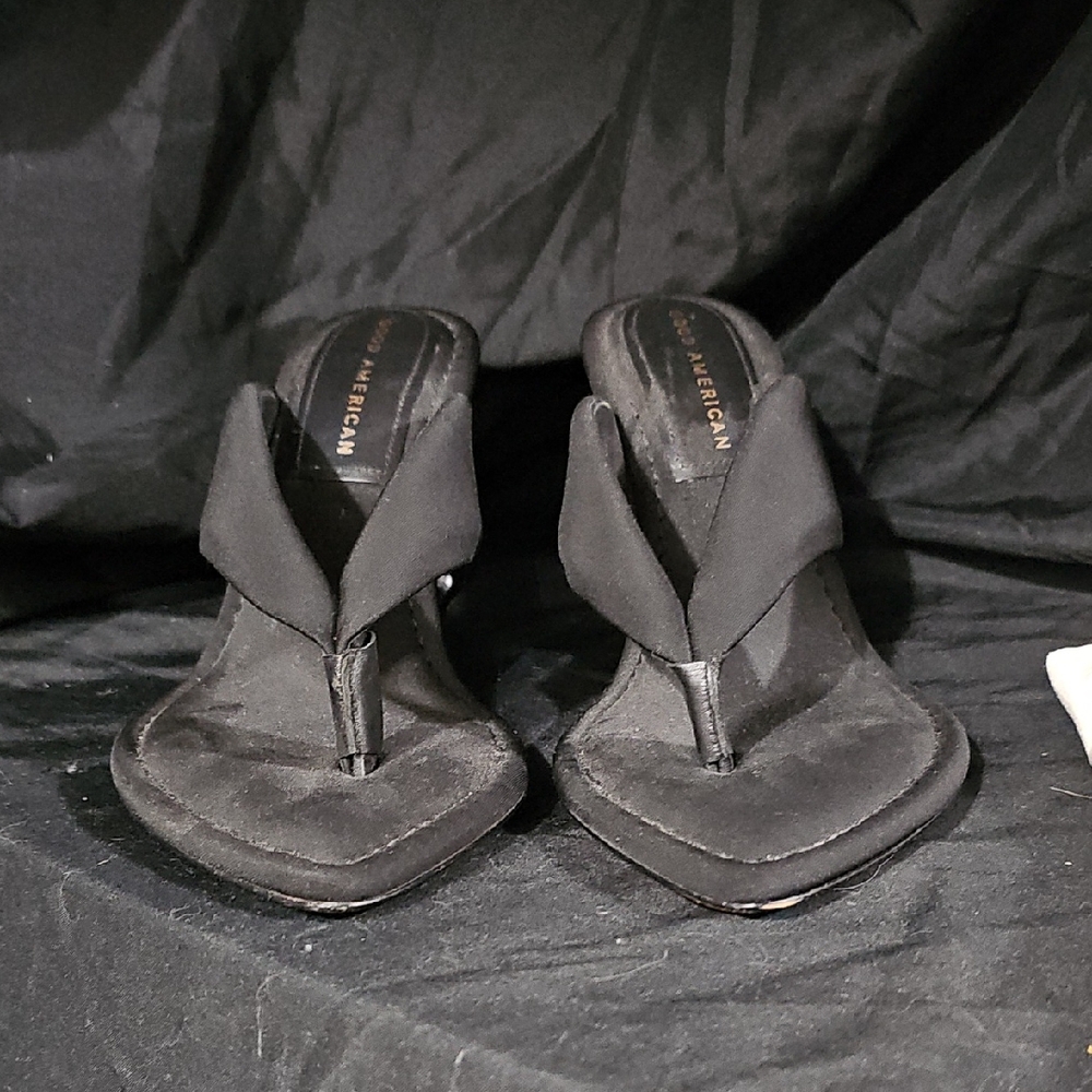 Good American Black Heeled Sandals